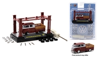 M2 Machines Model Kit with Lift Release 46 - 1961 Volkswagen Double Cab Truck USA Model