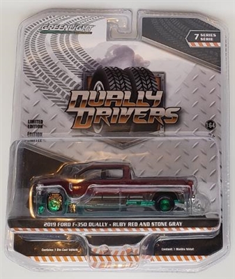 Greenlight Collectibles Dually Drivers Series 7 - 2019 Ford F-350 - Ruby Red and Stone Gray (Green Machine)