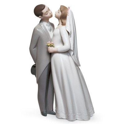 Lladro A Kiss To Remember