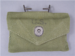 Original US WWII M1942 Field Dressing Pouch With Field Dressing