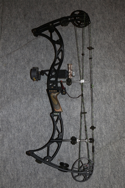 LIMBSAVER PROTON LS3 COMPOUND BOW - SOLD