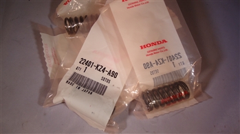 22401-KZ4-A90 - HONDA/HRC - SPRING, CLUTCH (22401-NX4-000) - sold in packs of 5 (price is each)