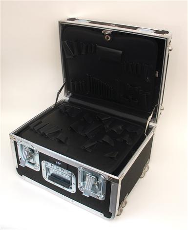 777TH-SGSH GUARDSMAN ATA TOOL CASE WITH WHEELS AND TELESCOPING HANDLE COLOR BLACK