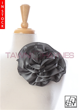 Tawni Haynes Circle Flower Pin (8 inch) - Gray Taffeta