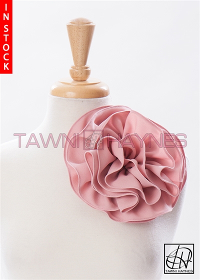 Tawni Haynes Circle Flower Pin (8 inch) - Mauve Crepe