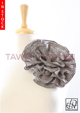 Tawni Haynes Circle Flower Pin (8 inch) - Tan Linen