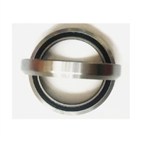 Bearing has the recess lip on the inner surface as required for some Specialized models.