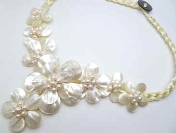 20655 MOP 8 flowers Combo with Single Pearl Necklace