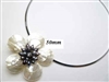20670-11-12 MOP 1 flower pendant with Cable Necklace
