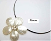 20670-3-16 MOP one flower pendant with Cable Necklace