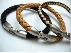 20813 Leather Bracelet with Stainless Steel Claps