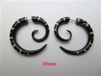 33359 Buffalo Horn Carving Earring