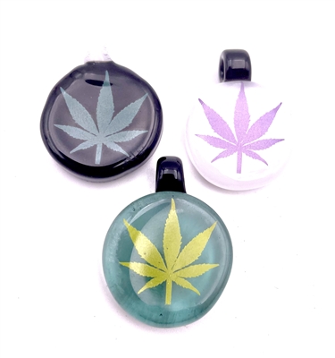 LEAF PENDY
