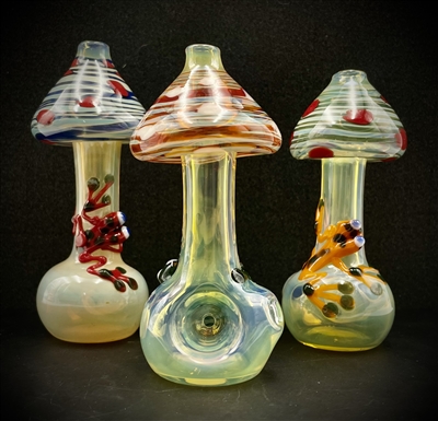 TONY STAND UP MUSHROOM SPOON w FROG