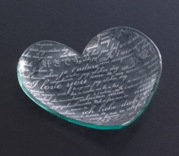 Sweet Nothings Heart Plate (7") by Annieglass