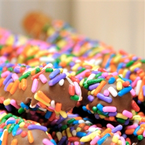 Milk Chocolate w/ Multi-Colored Sprinkles (1 dozen)