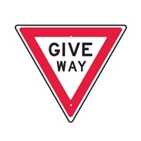 GIVE WAY 750 TRI CLASS 2 REF