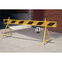 BARRIER BOARD W/ REFLECTIVE STRIPES 2.5M