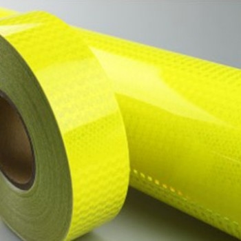 T11513 OMNI3 FL Y/G CL1X _1.22m x 45.7m roll, 55.75 cubic metres