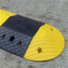 Speed Busters - High Profile HD Rubber Speed Hump Black Speed Hump Body 250 X 400 X 70mm c/w cable channel 45x45mm