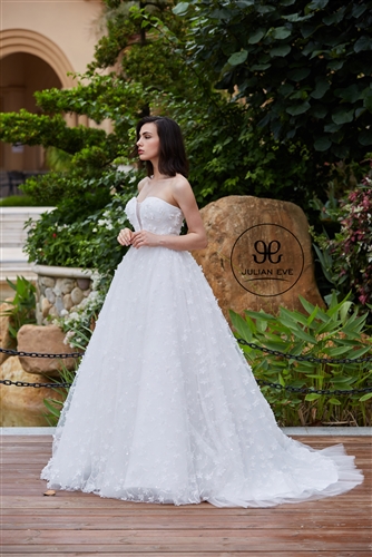 Julian Eve Bridal Gown JE201