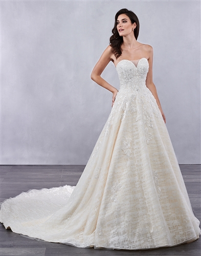 Loadoro Bridal Gown M715