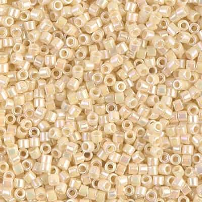 [ DS ] Miyuki Delica 10/0 Seed Beads 5g DBM0157 OPR Rich Cream