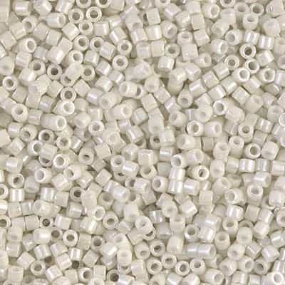 [ DS ] Miyuki Delica 10/0 Seed Beads 5g DBM0211 OPL Alabaster