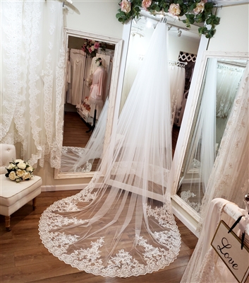 Royal Cathedral Veil 140" length