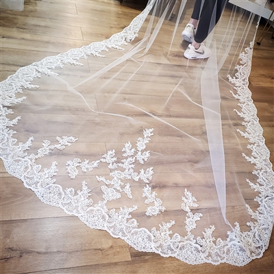 Royal Cathedral Lace Veil 130" Length
