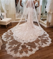 Royal 135" Scallop Lace Cathedral Veil