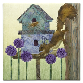 Quilt block of a nosy squirrel, trying to see if anybody is home.