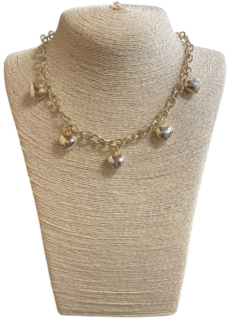1120X HEARTS RHODIUM PLATED SHORT NECKLACE