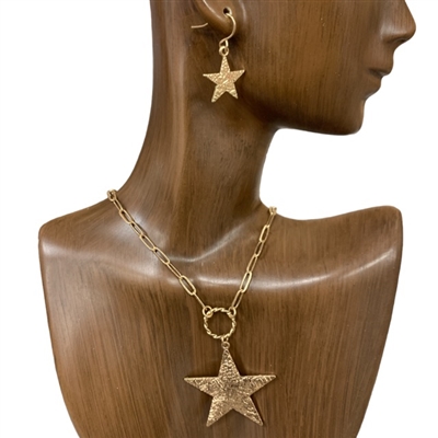 12-6898   HAMMERED MATTE  STAR  SET NECKLACE