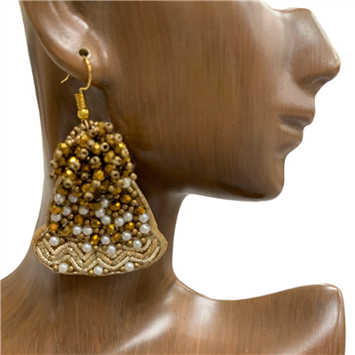 13-3526   GOLD CHRISTMAS   HAT  SEED BEAD EARRINGS