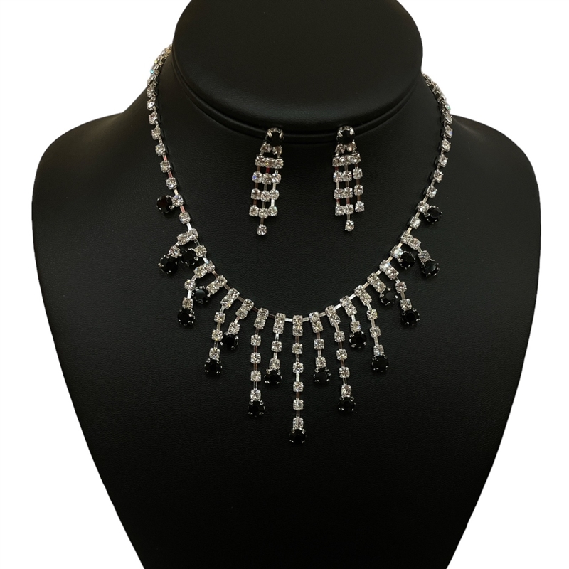 13101 BLACK SILVER RHINESTONE SET NECKLACE