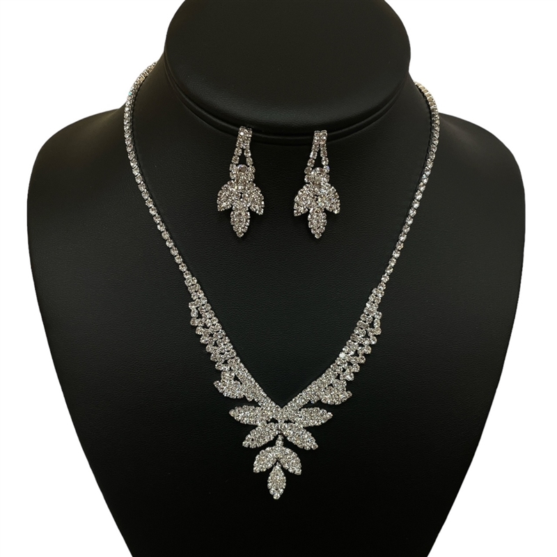17315 SMALL LEAF CLEAR SILVER SET NECKLACE