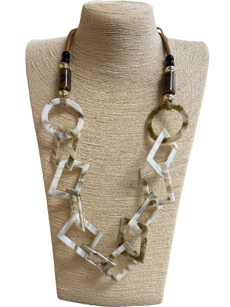 180GM  CREAM GEOMETRIC ACRYLIC LONG NECKLACE