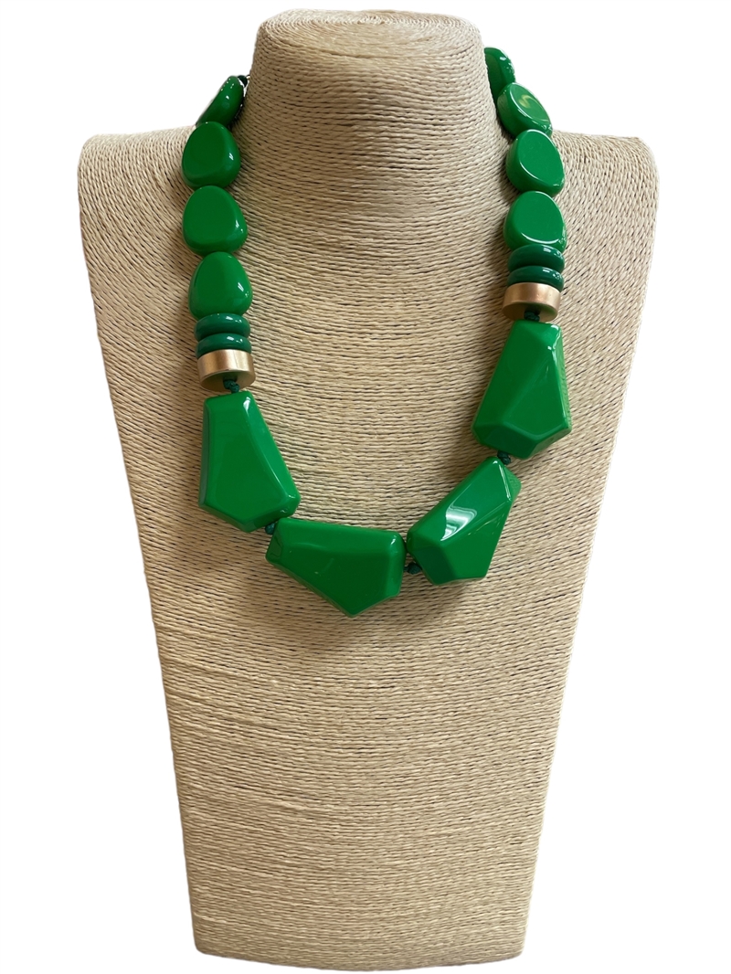 186GE  GREEN  ACRYLIC CHUNKY NECKLACE