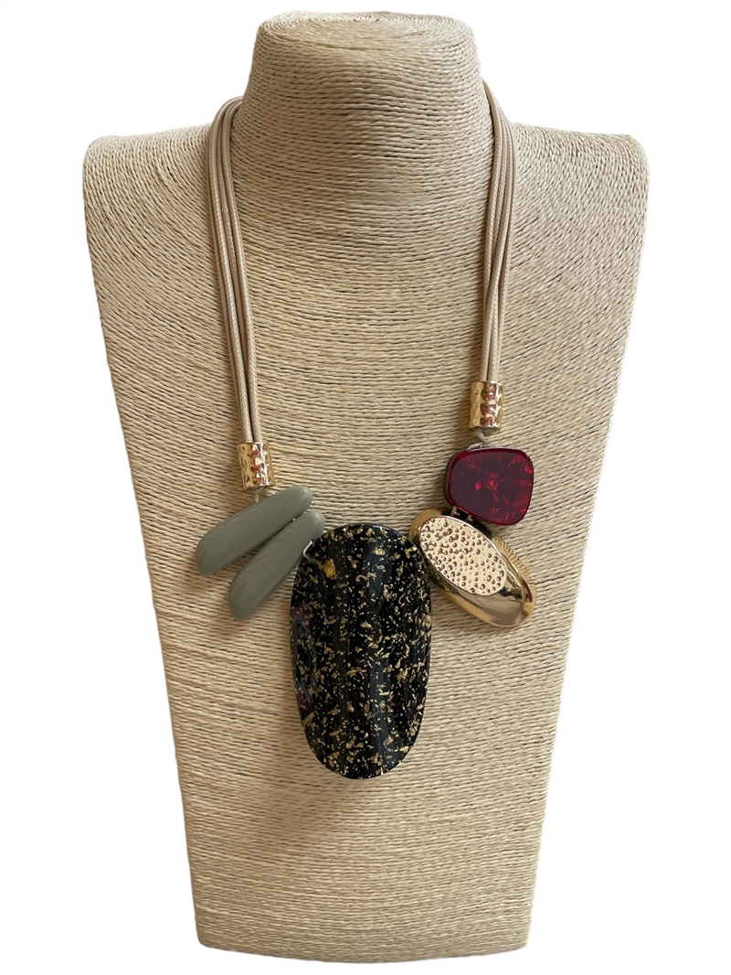 186NB  BLACK & GOLD ACRYLIC NECKLACE