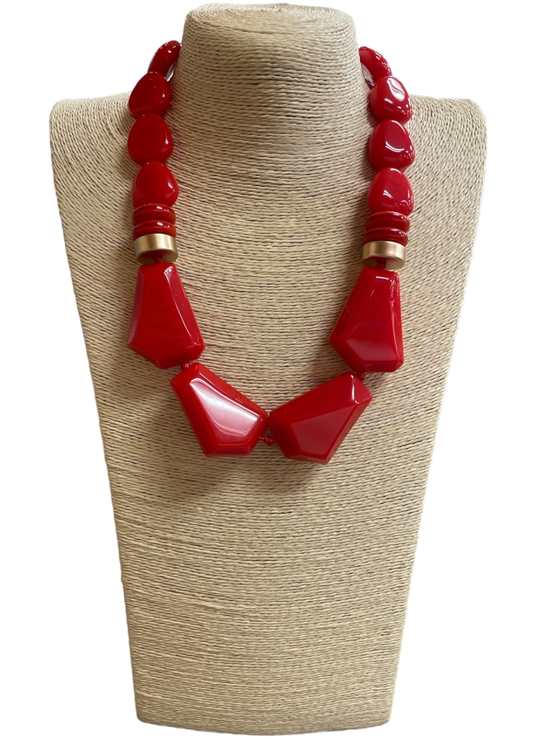 186RD  RED ACRYLIC CHUNKY NECKLACE