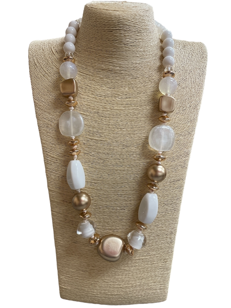 186WG  WHITE & GOLD ACRYLIC NECKLACE