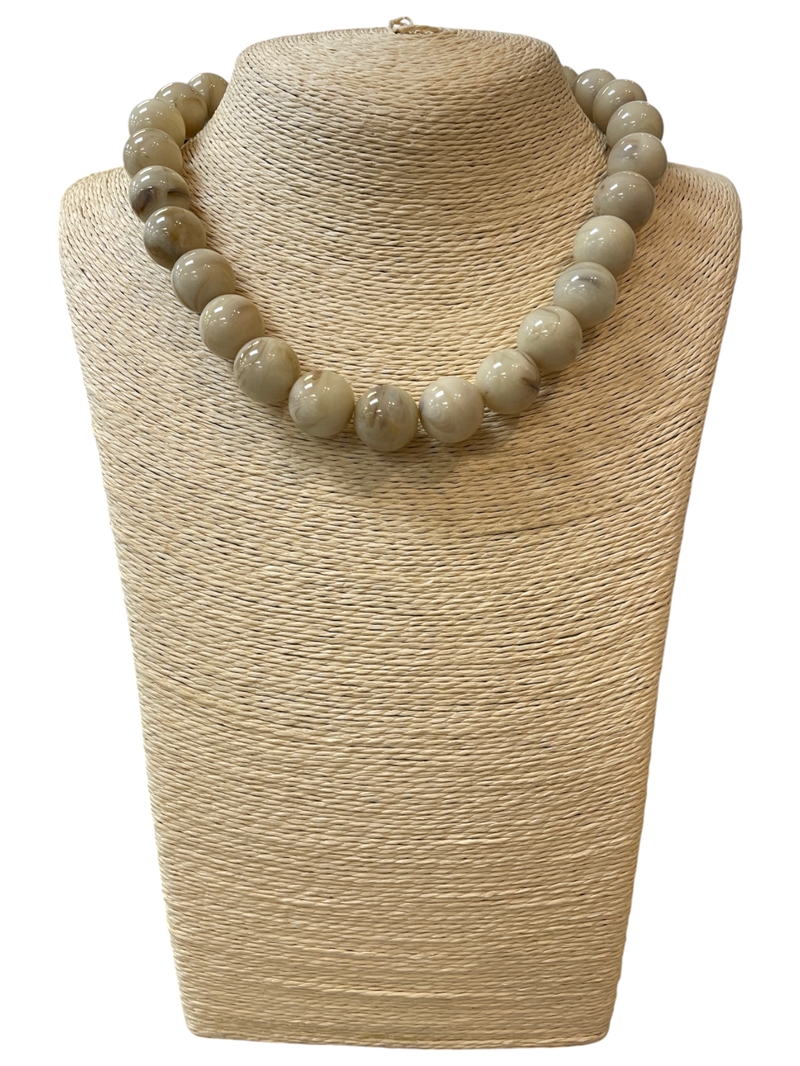 18875 ACRYLIC BUBBLE BEADED SHORT NECKLACE
