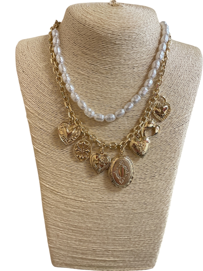 18913   PEARL CHAIN & HEARTS  MULTI CHARMS  NECKLACE