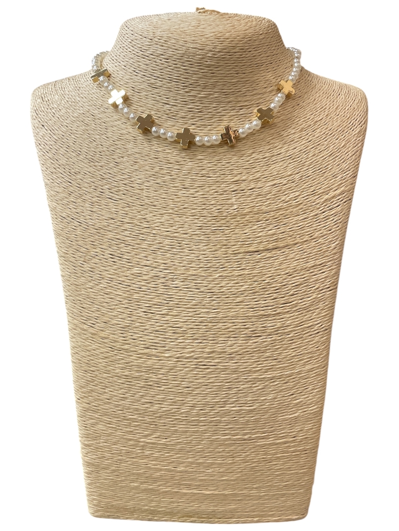 19078 SMALL PEARL GOLD CROSS BEADED SHORT NECKLACE