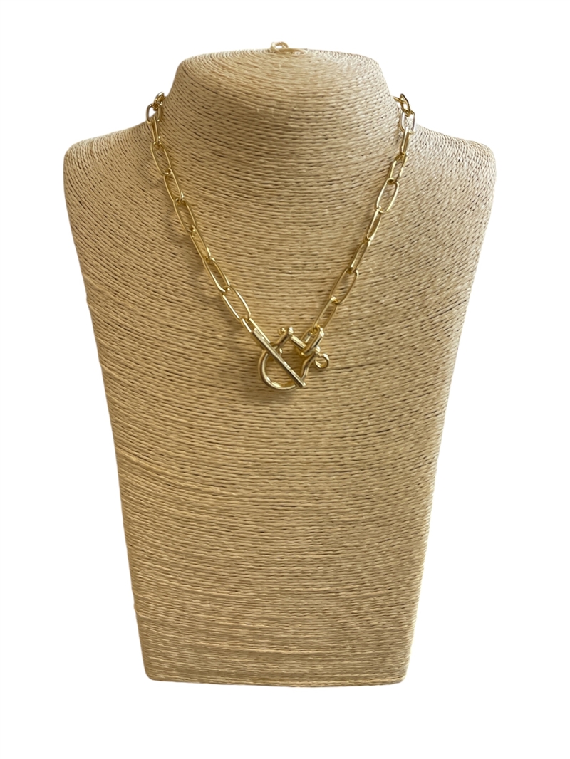 19086 TOGGLE U LINK PLAIN SHORT NECKLACE