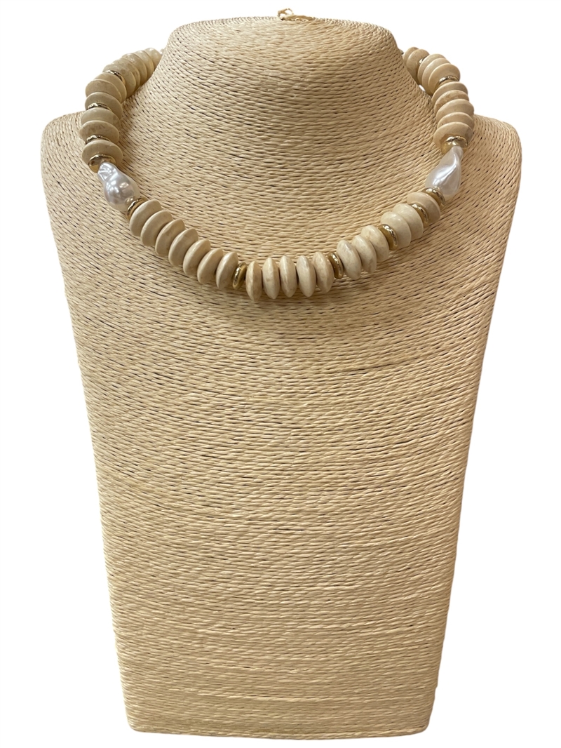 19090 PEARL AND WOOD BEADED SHORT NECKLACE