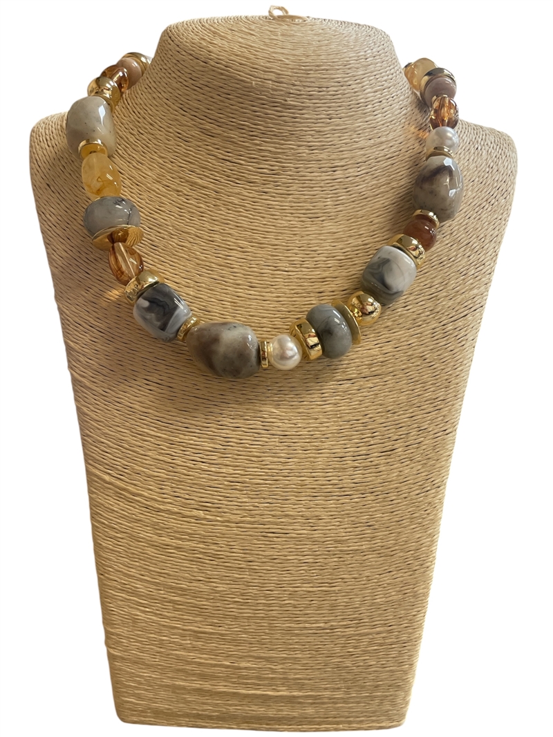 19127 BEIGE MULTI ACRYLIC BEADED SHORT NECKLACE