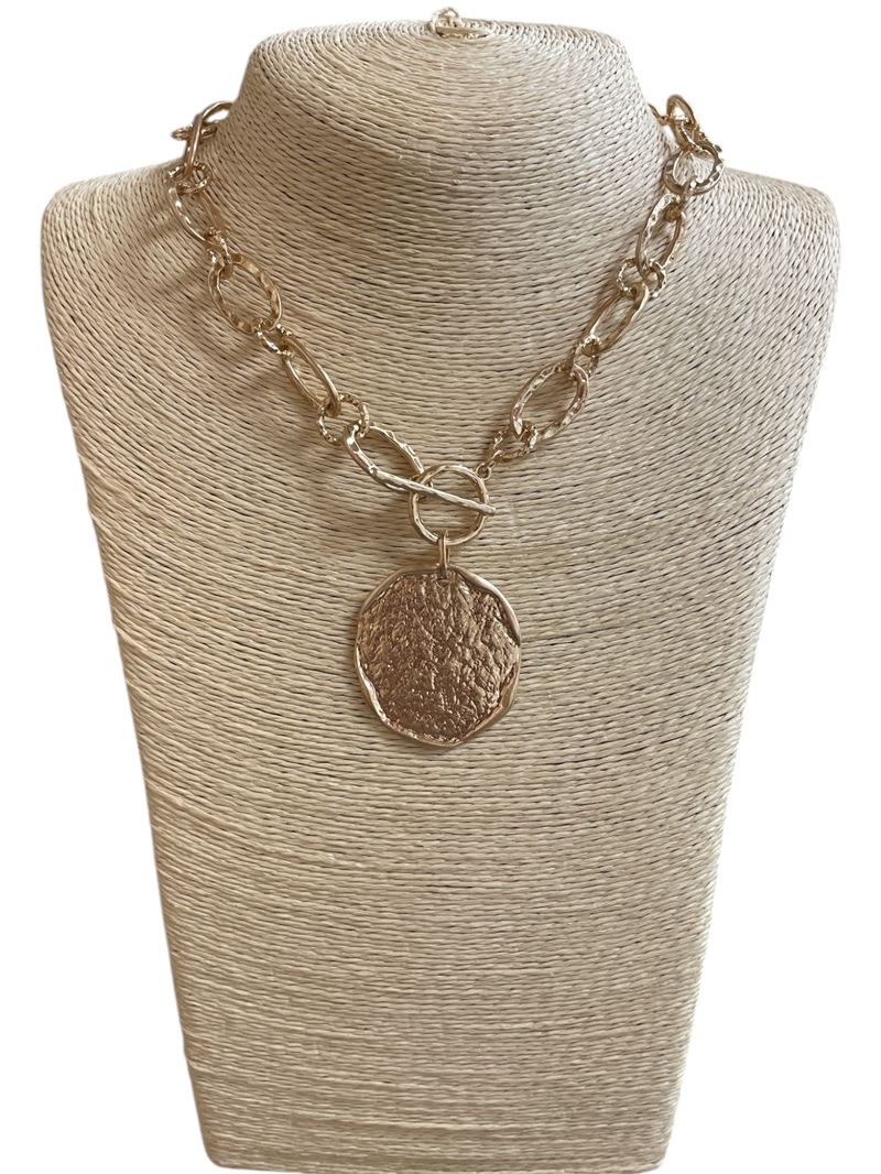 1NMN2092  HAMMERED CIRCLE SHORT  NECKLACE