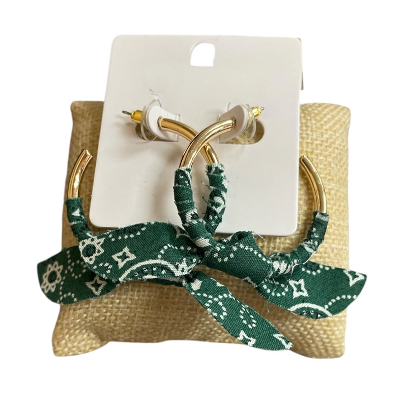 1NUE1127G  GREEN   BANDANA  HOOP EARRINGS